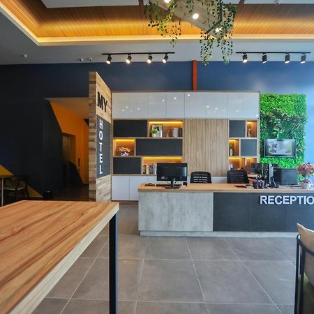 Mye Hotel Muar Εξωτερικό φωτογραφία